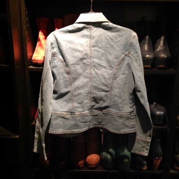 Fun jean jacket! - Picture 3 of 6